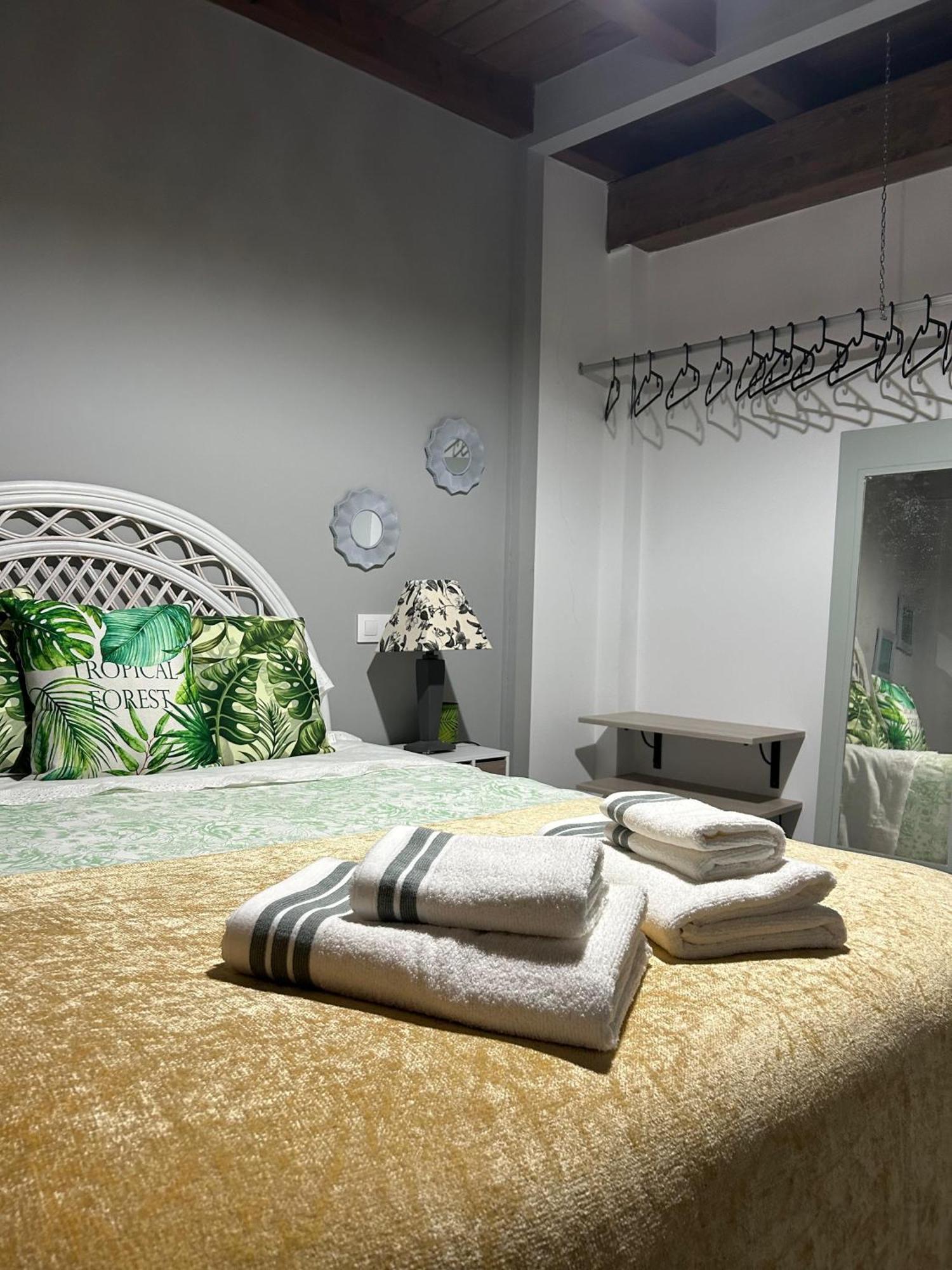 Casa Misi Villa Candeleda Luaran gambar